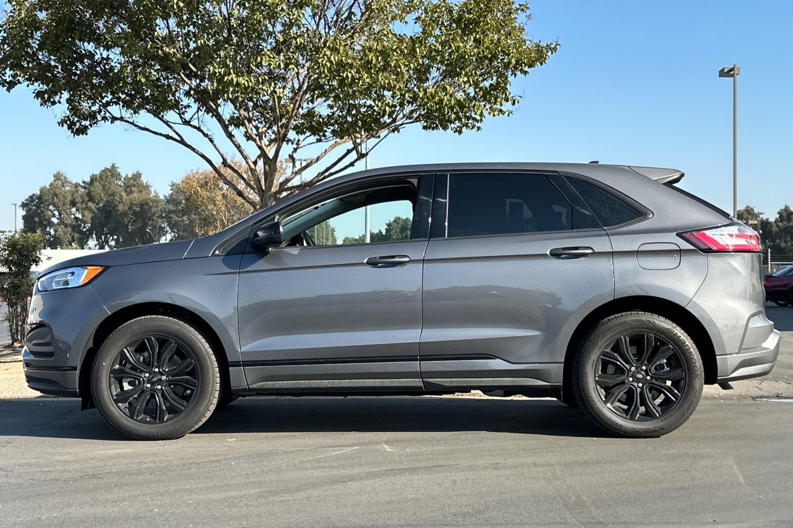 2024 Ford Edge SE