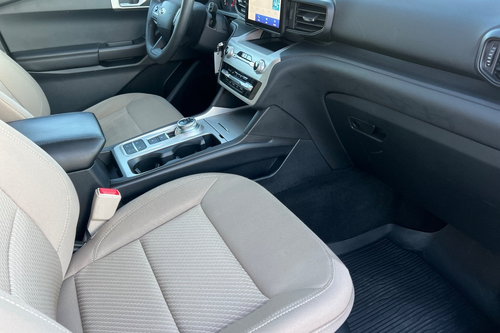 2021 Ford Explorer Base