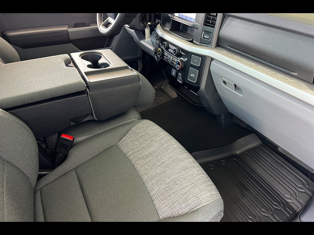 2025 Ford F-350 XLT