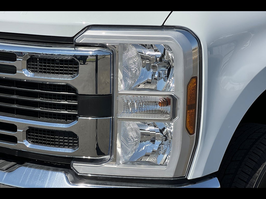 2025 Ford F-350 XLT