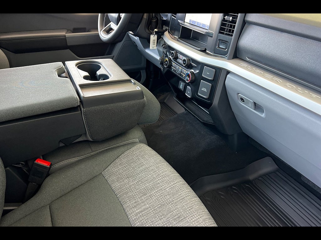 2025 Ford F-350 XLT