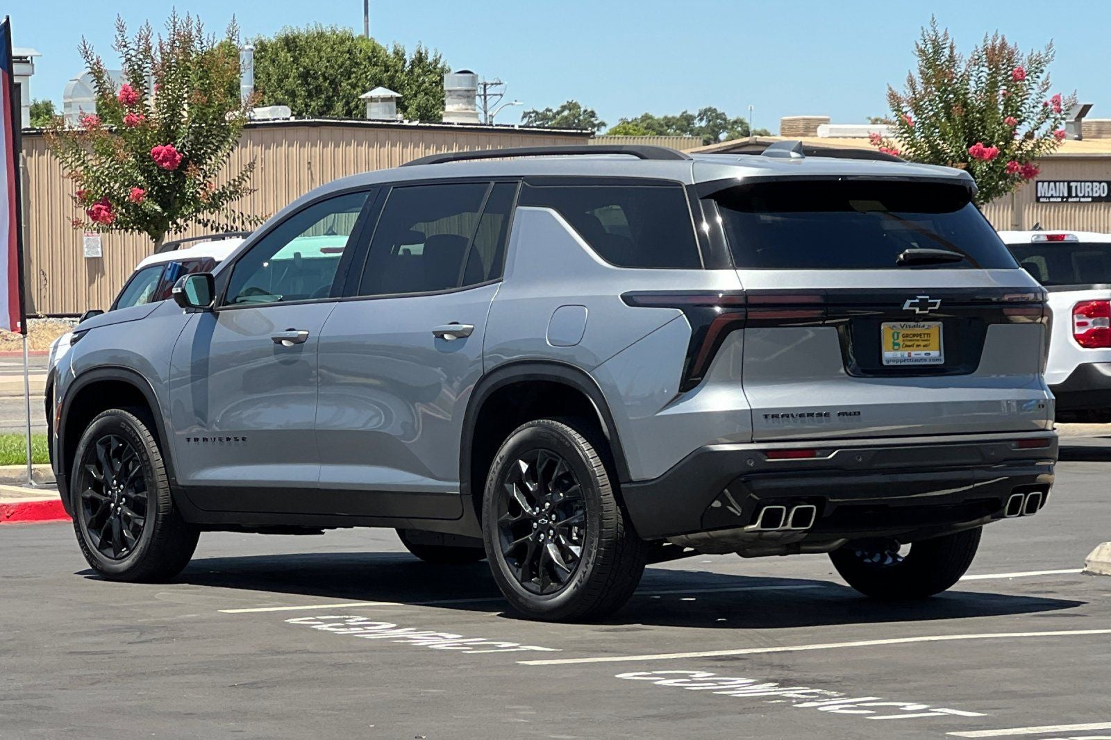 2024 Chevrolet Traverse LT
