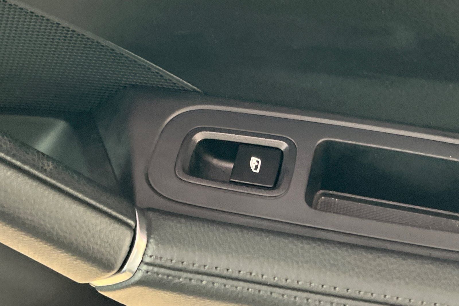 2023 Porsche Cayenne S Platinum Edition