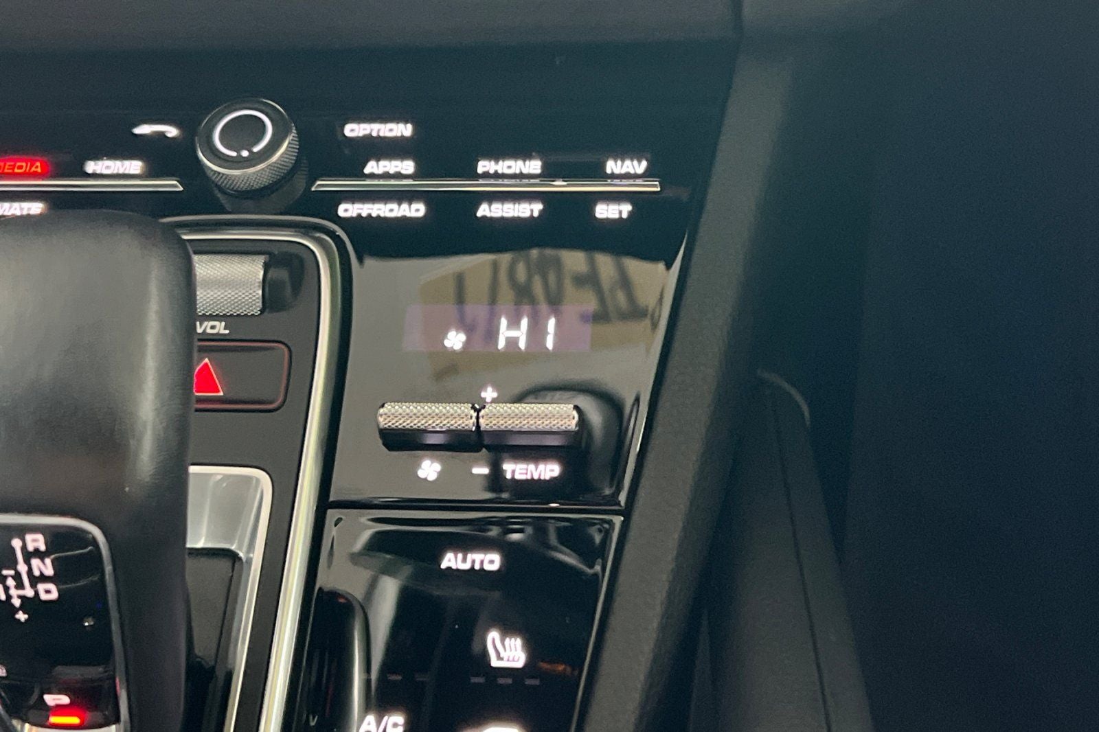 2023 Porsche Cayenne S Platinum Edition