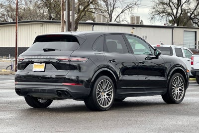 2023 Porsche Cayenne S Platinum Edition