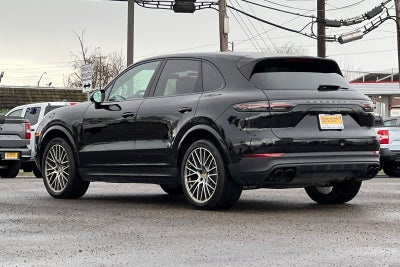 2023 Porsche Cayenne S Platinum Edition