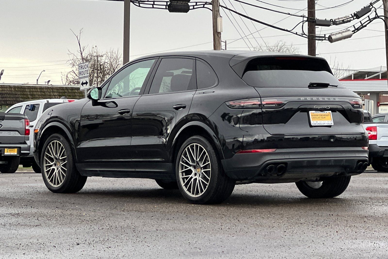 2023 Porsche Cayenne S Platinum Edition